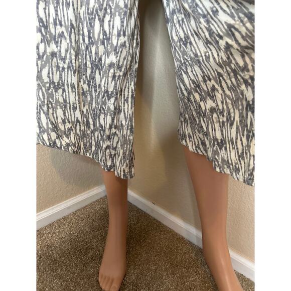 J Valdi Printed Flowy Cover-Up Jumpsuit  cover-up with flared legs POCKETS sz LG - Picture 9 of 10